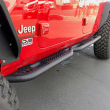 Load image into Gallery viewer, DV8 Offroad SRGL-03 Rock Slider w/Step Fits 20-22 Gladiator